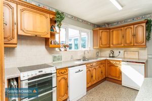 Kitchen- click for photo gallery